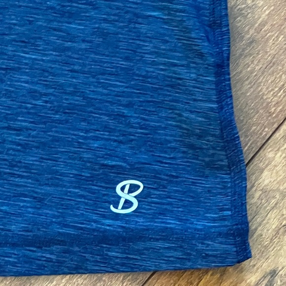 Sofibella Layered Tennis Tank with Built-in Bra - Picture 4 of 7